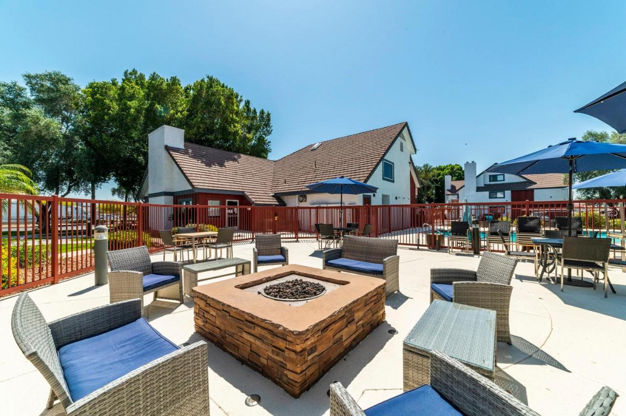 Metro Phx Upstairs 2Bd Sleeps 6 Heated Pool No Pets Allowed 凤凰城 外观 照片