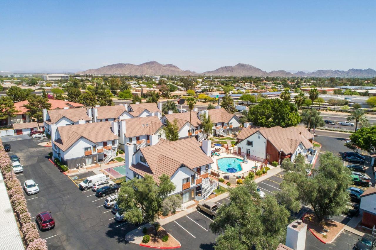 Metro Phx Upstairs 2Bd Sleeps 6 Heated Pool No Pets Allowed 凤凰城 外观 照片